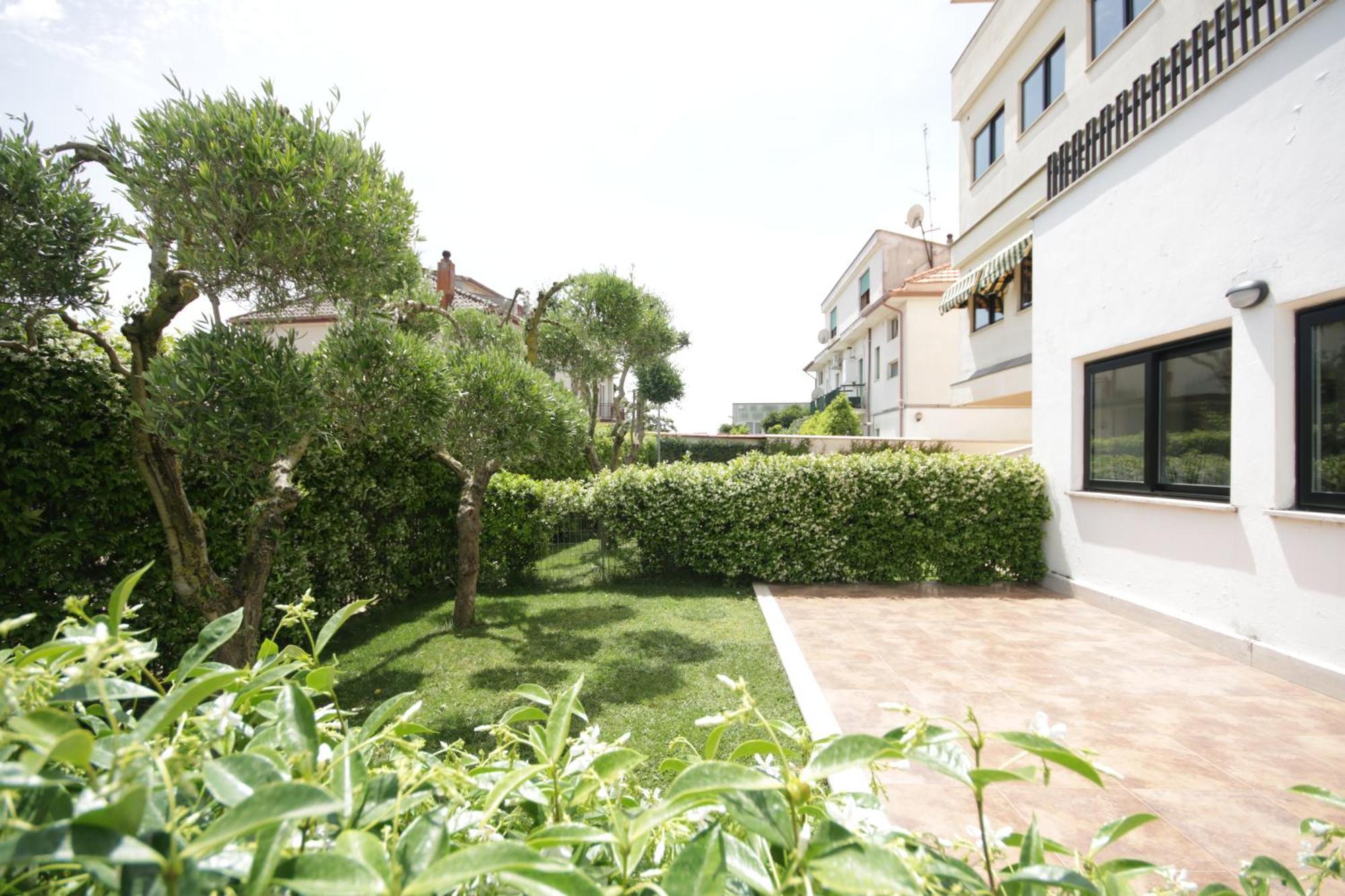 Della Piana Residence Aprilia Dış mekan fotoğraf