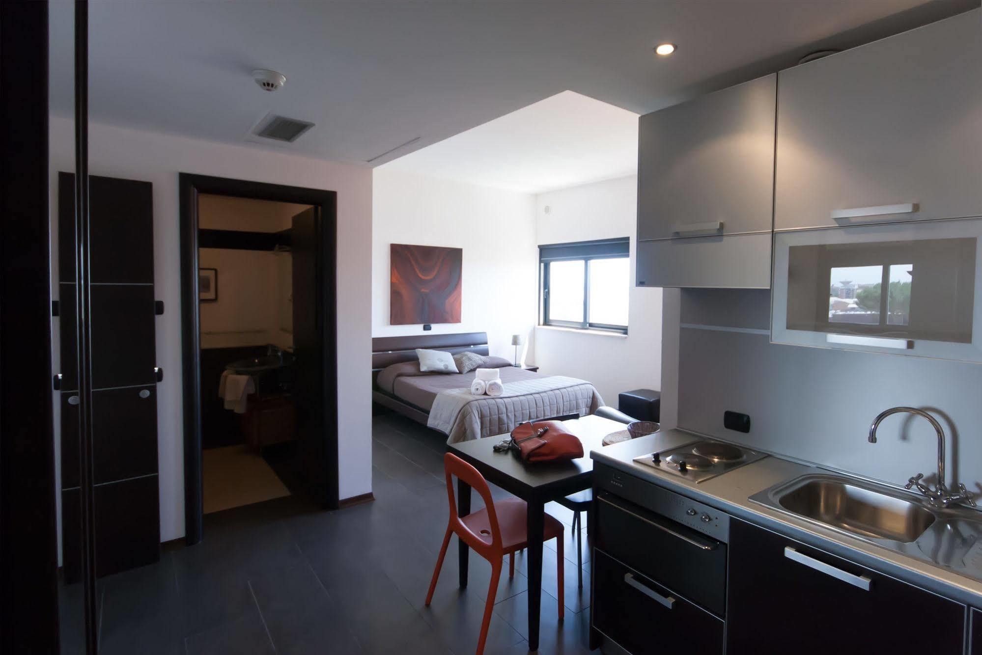 Della Piana Residence Aprilia Dış mekan fotoğraf