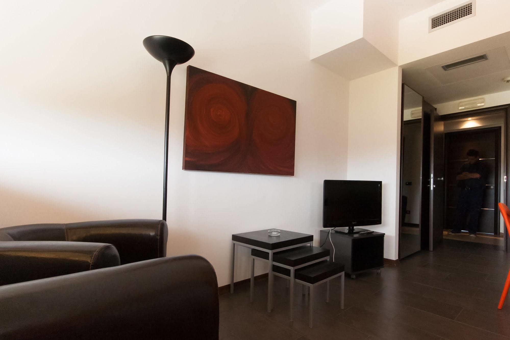 Della Piana Residence Aprilia Dış mekan fotoğraf